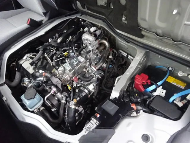 トヨタ ハイエースコミューター 3DF-GDH223B(2WD)の写真10