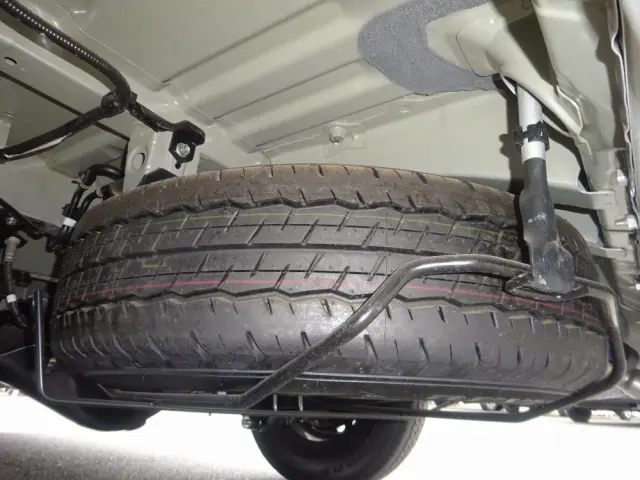 トヨタ ハイエースコミューター 3DF-GDH223B(2WD)の写真47