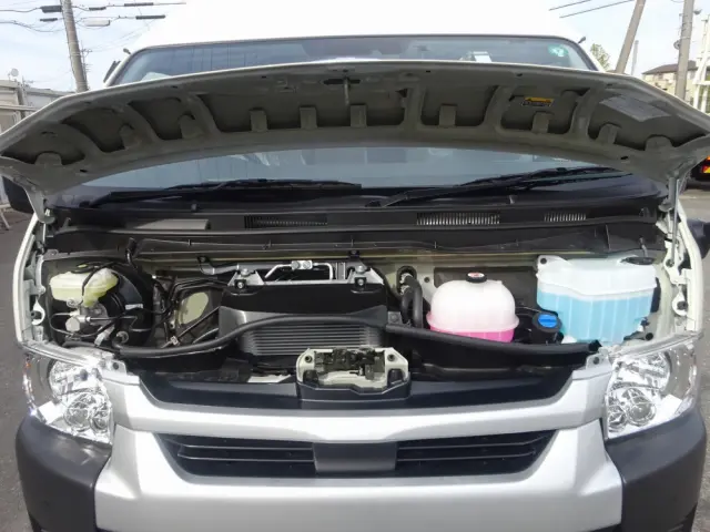 トヨタ ハイエースコミューター 3DF-GDH223B(2WD)の写真30