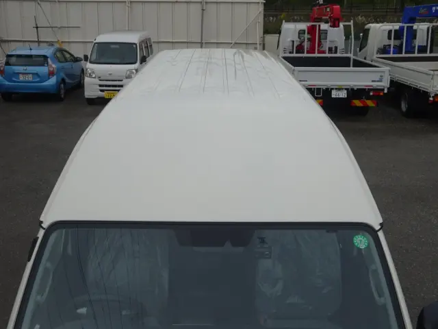 トヨタ ハイエースコミューター 3DF-GDH223B(2WD)の写真44