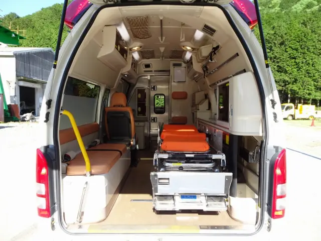 トヨタ ハイエースバン CBF-TRH226S(4WD)の写真8