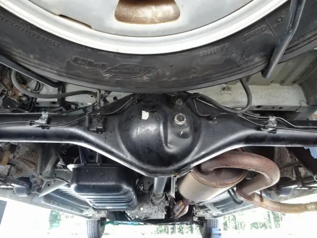 トヨタ ハイエースバン CBF-TRH226S(4WD)の写真9