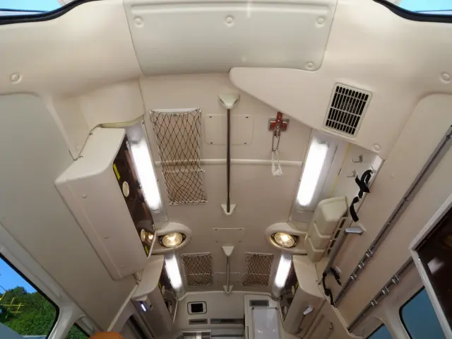 トヨタ ハイエースバン CBF-TRH226S(4WD)の写真13