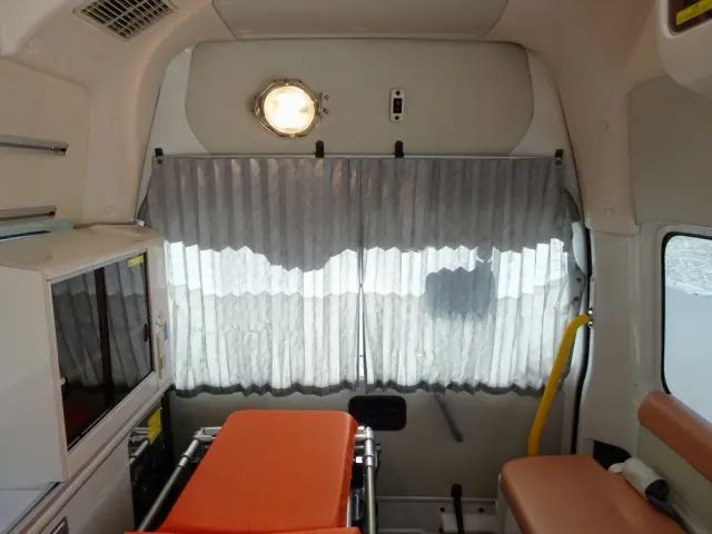 トヨタ ハイエースバン CBF-TRH226S(4WD)の写真15