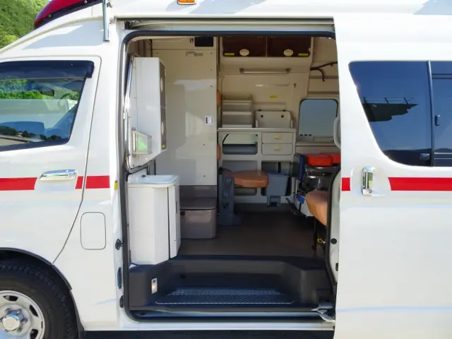 トヨタ ハイエースバン CBF-TRH226S(4WD)の写真21