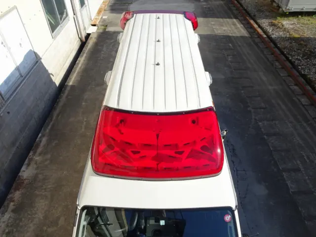 トヨタ ハイエースバン CBF-TRH226S(4WD)の写真31