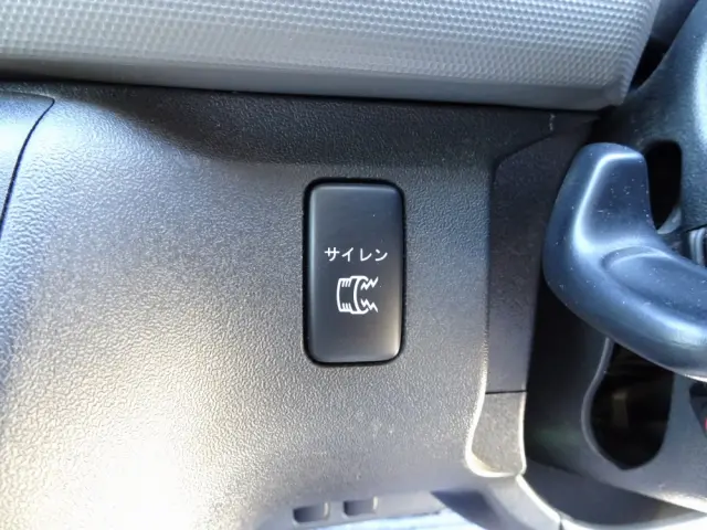 トヨタ ハイエースバン CBF-TRH226S(4WD)の写真43