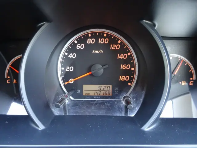 トヨタ ハイエースバン CBF-TRH226S(4WD)の写真50