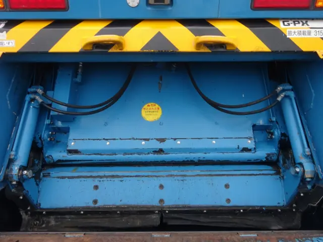 いすゞ エルフ TKG-NPR85YN(2WD)の写真17