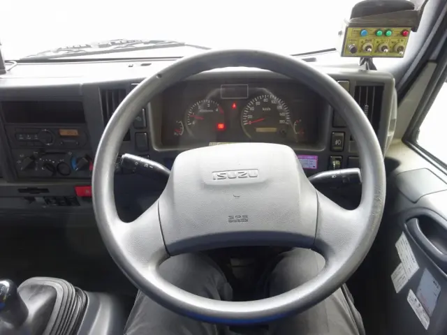 いすゞ エルフ TKG-NPR85YN(2WD)の写真36