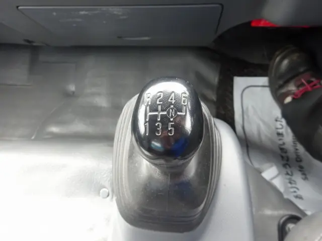 いすゞ エルフ TKG-NPR85YN(2WD)の写真37