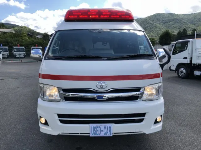 トヨタ ハイエース CBF-TRH226S(4WD)の写真7