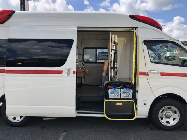 トヨタ ハイエース CBF-TRH226S(4WD)の写真14