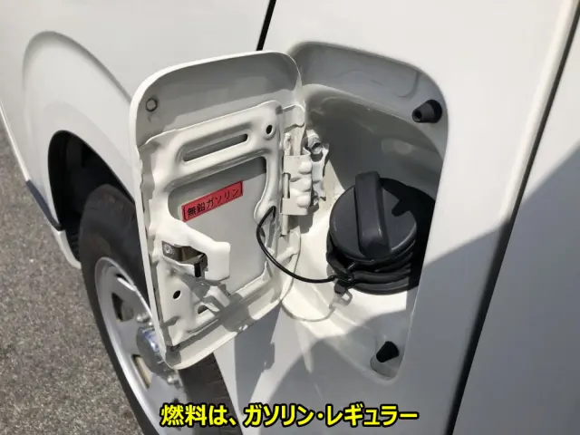 トヨタ ハイエース CBF-TRH226S(4WD)の写真31