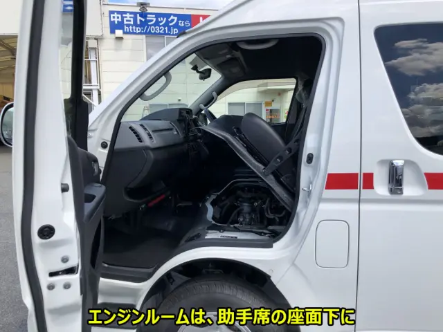 トヨタ ハイエース CBF-TRH226S(4WD)の写真35
