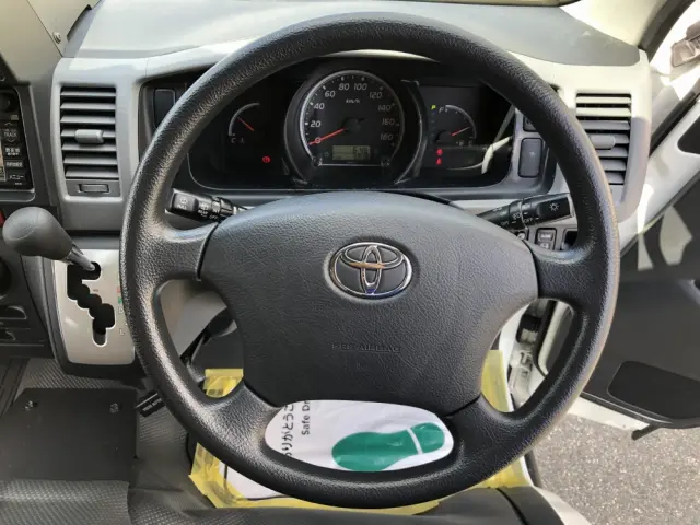 トヨタ ハイエース CBF-TRH226S(4WD)の写真37