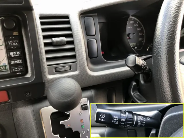 トヨタ ハイエース CBF-TRH226S(4WD)の写真38