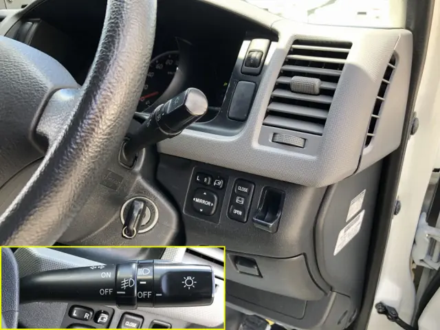 トヨタ ハイエース CBF-TRH226S(4WD)の写真39