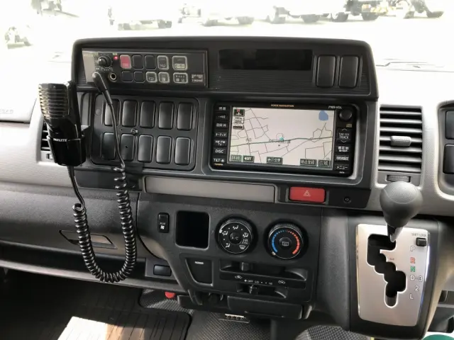 トヨタ ハイエース CBF-TRH226S(4WD)の写真40