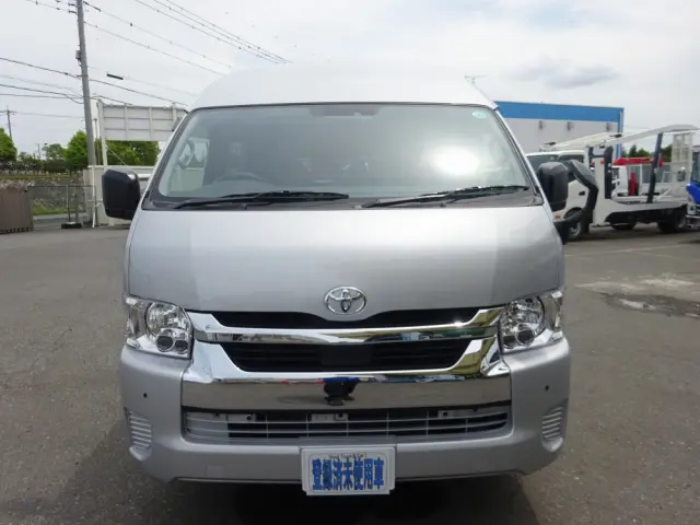 トヨタ ハイエースコミューター 3DF-GDH223B(2WD)の写真7