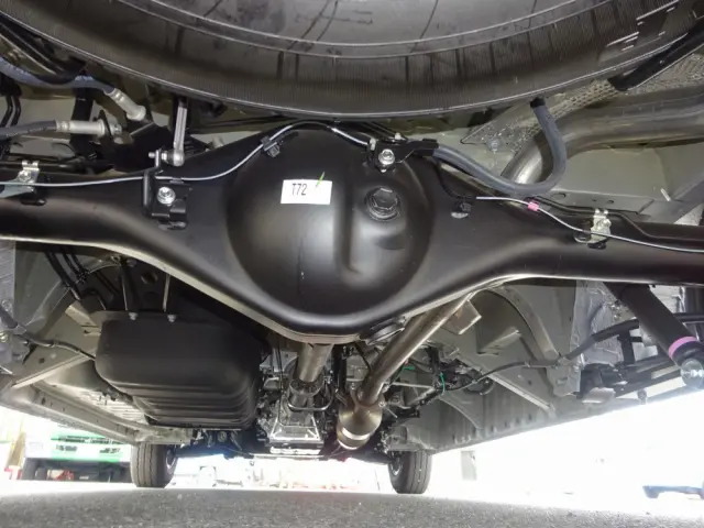 トヨタ ハイエースコミューター 3DF-GDH223B(2WD)の写真9