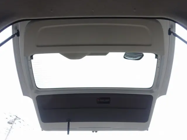 トヨタ ハイエースコミューター 3DF-GDH223B(2WD)の写真23