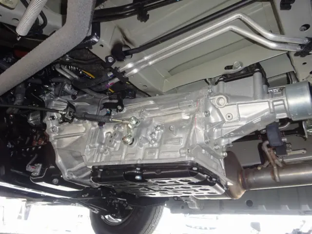 トヨタ ハイエースコミューター 3DF-GDH223B(2WD)の写真26