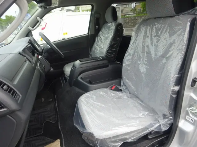 トヨタ ハイエースコミューター 3DF-GDH223B(2WD)の写真30