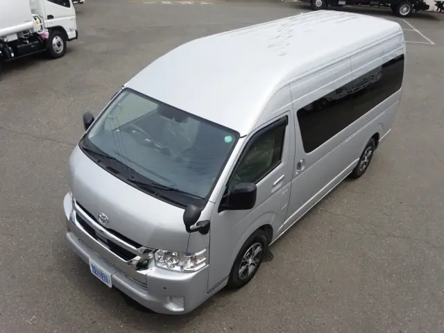 トヨタ ハイエースコミューター 3DF-GDH223B(2WD)の写真44
