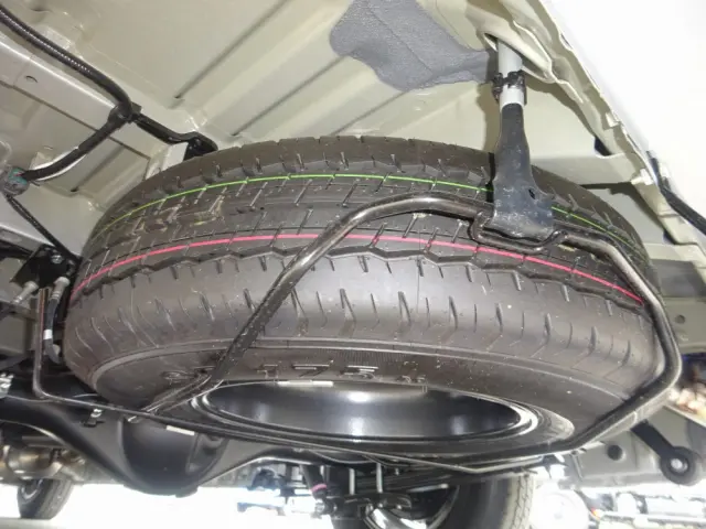 トヨタ ハイエースコミューター 3DF-GDH223B(2WD)の写真46