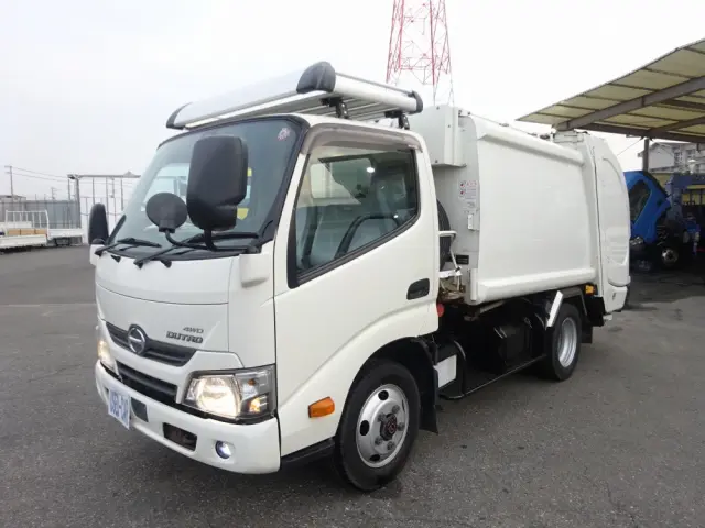 日野 デュトロ TKG-XZU675M(4WD)の写真1
