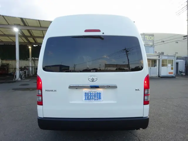 トヨタ ハイエースコミューター 3DF-GDH223Bの写真3