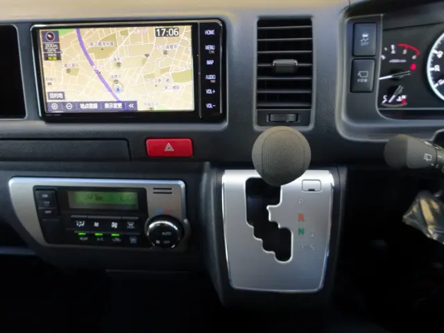 トヨタ ハイエースコミューター 3DF-GDH223Bの写真33