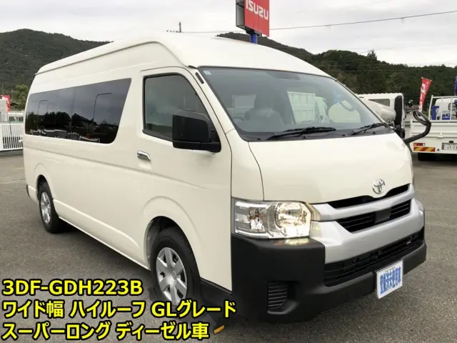 トヨタ ハイエースコミューター 3DF-GDH223B(2WD)の写真5