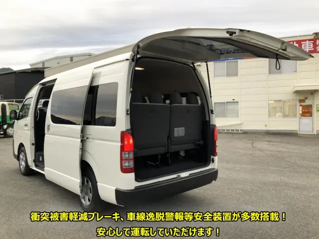 トヨタ ハイエースコミューター 3DF-GDH223B(2WD)の写真6