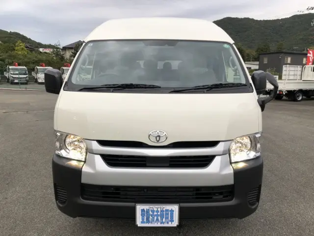 トヨタ ハイエースコミューター 3DF-GDH223B(2WD)の写真7