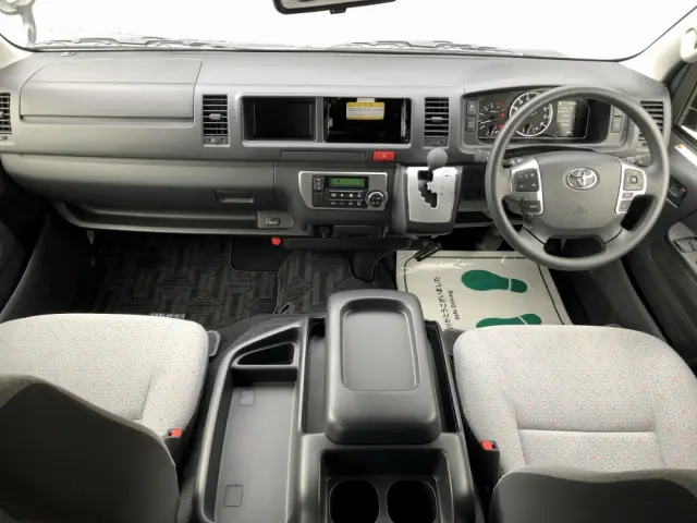 トヨタ ハイエースコミューター 3DF-GDH223B(2WD)の写真41