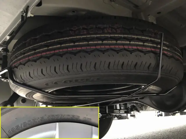 トヨタ ハイエースコミューター 3DF-GDH223B(2WD)の写真47