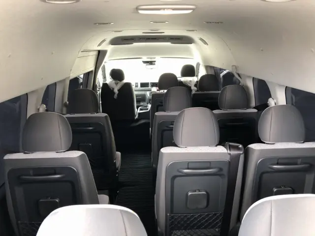 トヨタ ハイエースコミューター 3DF-GDH223B(2WD)の写真19