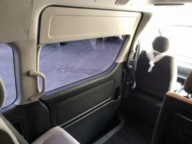 トヨタ ハイエースコミューター 3DF-GDH223B(2WD)の写真23