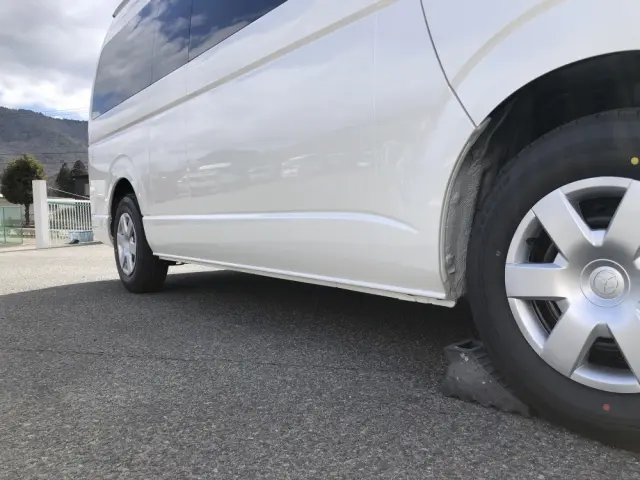 トヨタ ハイエースコミューター 3DF-GDH223B(2WD)の写真25