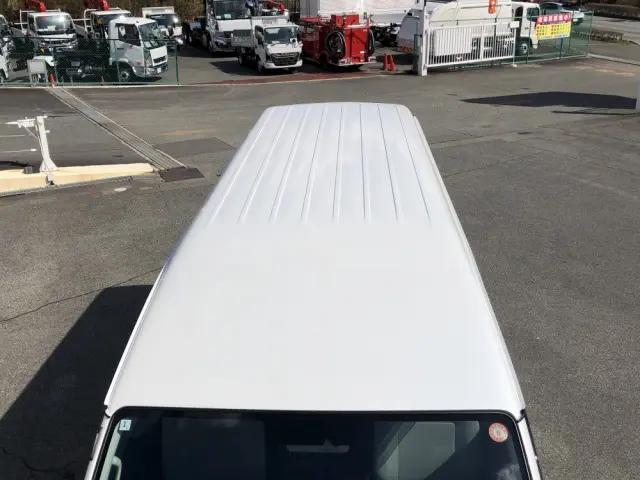 トヨタ ハイエースコミューター 3DF-GDH223B(2WD)の写真27
