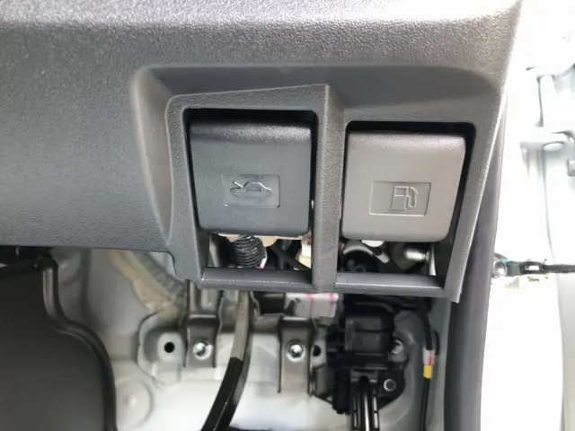 トヨタ ハイエースコミューター 3DF-GDH223B(2WD)の写真43