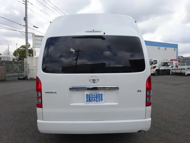 トヨタ ハイエースコミューター 3DF-GDH223B(2WD)の写真3