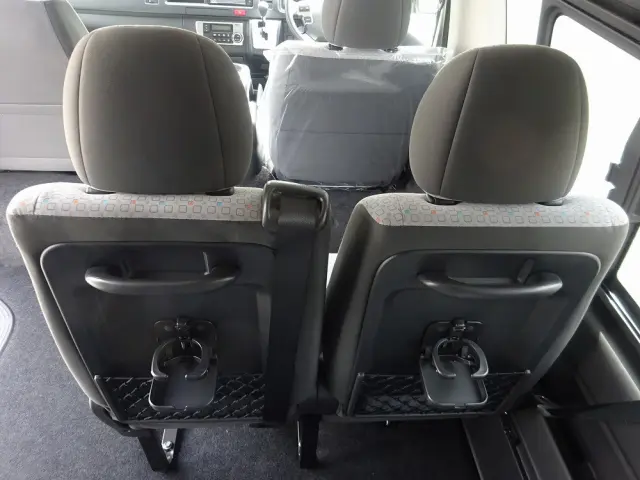 トヨタ ハイエースコミューター 3DF-GDH223B(2WD)の写真21