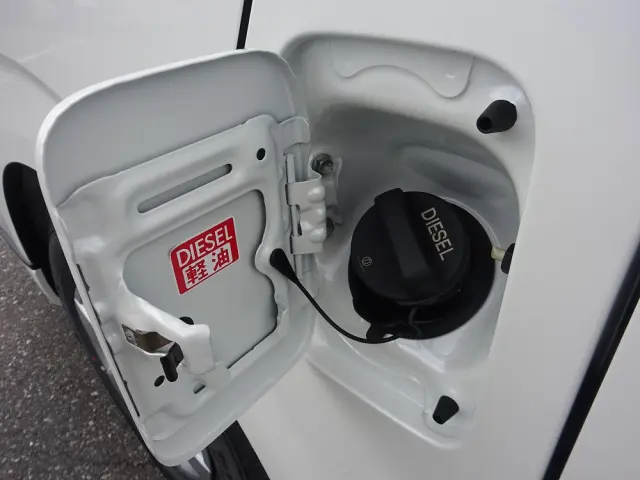 トヨタ ハイエースコミューター 3DF-GDH223B(2WD)の写真31