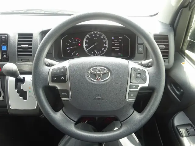トヨタ ハイエースコミューター 3DF-GDH223B(2WD)の写真33