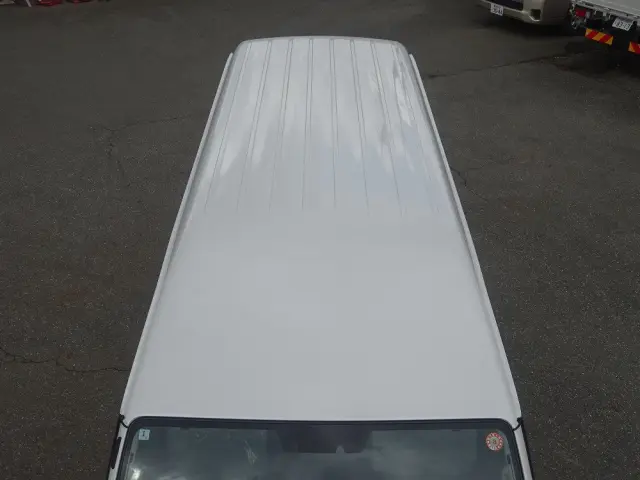 トヨタ ハイエースコミューター 3DF-GDH223B(2WD)の写真44