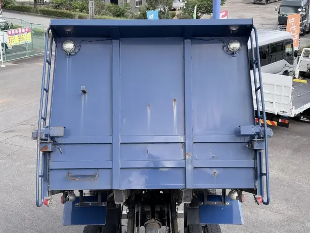 いすゞ ギガ QKG-CXZ77AT(6x4)の写真18
