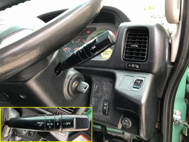 日野 レンジャー QKG-FJ7JEAA(2WD)の写真37